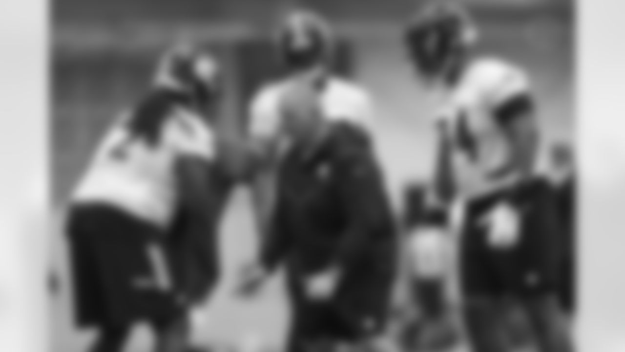 Pittsburgh Steelers offensive line coach Pat Meyer participates in the Steelers rookie minicamp at the UPMC Rooney Sports Complex, Saturday, May 13, 2023 in Pittsburgh, PA. (Karl Roser / Pittsburgh Steelers)