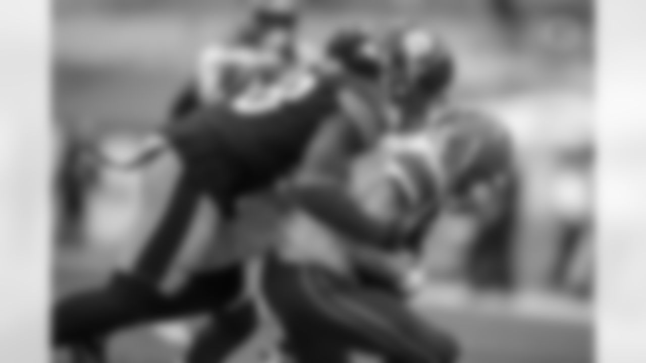 Pittsburgh Steelers linebacker Bud Dupree (48) during a regular season game between the Pittsburgh Steelers and the Cleveland Browns, Sunday, Oct. 18, 2020 in Pittsburgh, PA. The Steelers defeated the Browns 38-7. (Karl Roser / Pittsburgh Steelers)