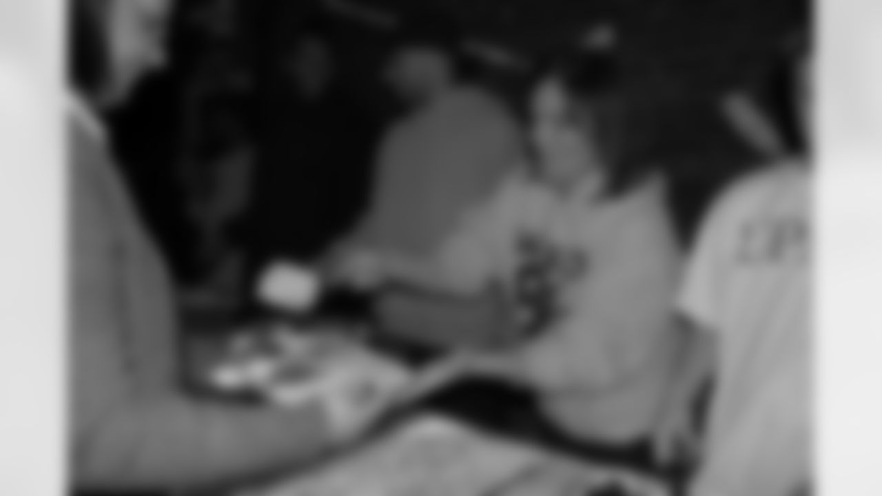 09_Ward_Thankgiving_Dinner
