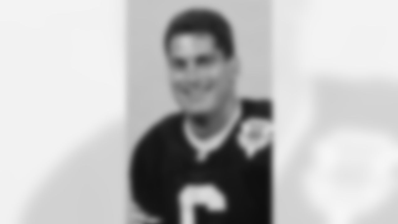 10,104 career passing yards.