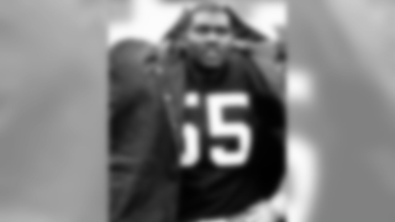 Dennis Winston (85-86)
