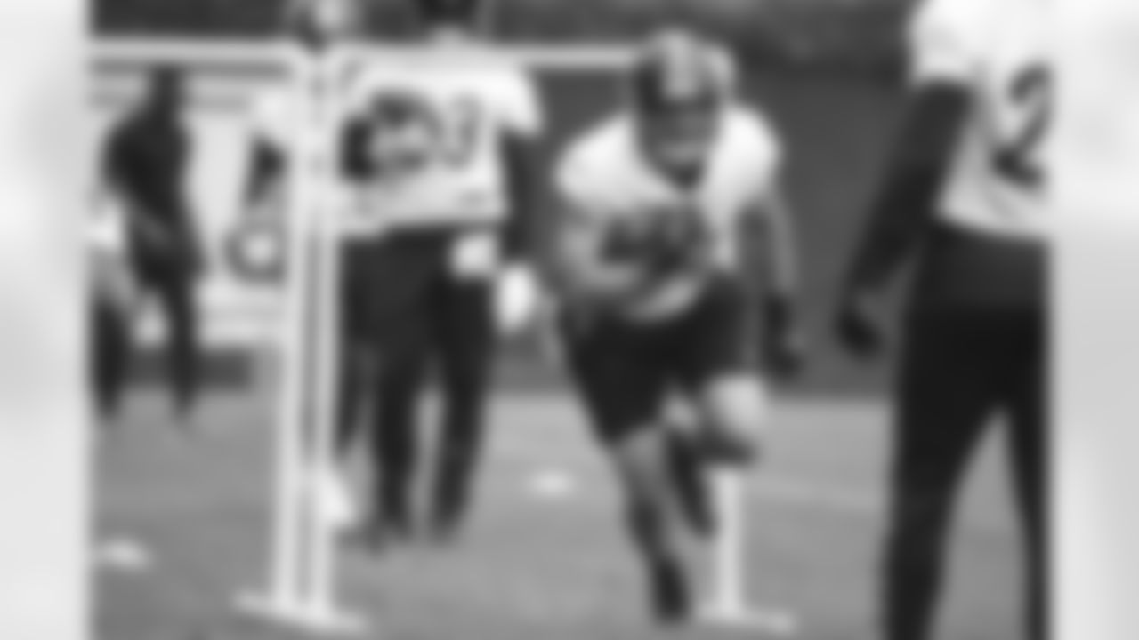Pittsburgh Steelers fullback Derek Watt (44) during practice at the UPMC Rooney Sports Complex preparing for a Week 6 matchup against the Seattle Seahawks, Friday, Oct. 15, 2021 in Pittsburgh, PA. (Caitlyn Epes / Pittsburgh Steelers)