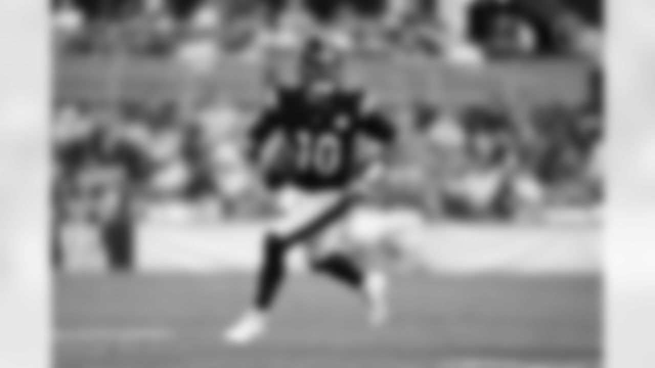 Pittsburgh Steelers quarterback Mitch Trubisky (10) during a preseason game between the Pittsburgh Steelers and the Buffalo Bills, Saturday, Aug. 19, 2023 in Pittsburgh, PA. (Karl Roser / Pittsburgh Steelers)