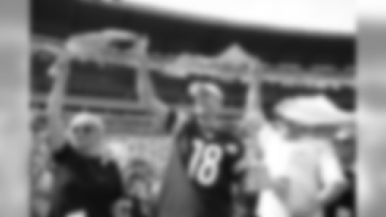 A 2018 Regular Season game between the Pittsburgh Steelers and the Kansas City Chiefs on Sunday, September 16, 2018.