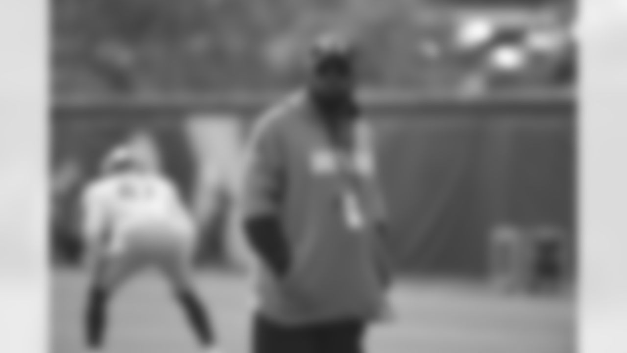 Pittsburgh Steelers Head Coach Mike Tomlin during practice at the UPMC Rooney Sports Complex preparing for a Week 9 matchup against the Chicago Bears, Thursday, Nov. 4, 2021 in Pittsburgh, PA. (Caitlyn Epes / Pittsburgh Steelers)