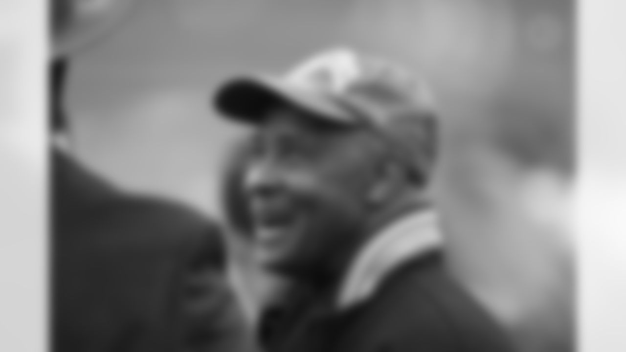 Lynn Swann during a regular season game between the Pittsburgh Steelers and the Tampa Bay Buccaneers, Sunday, Oct. 16, 2022 in Pittsburgh, PA. (Karl Roser / Pittsburgh Steelers)
