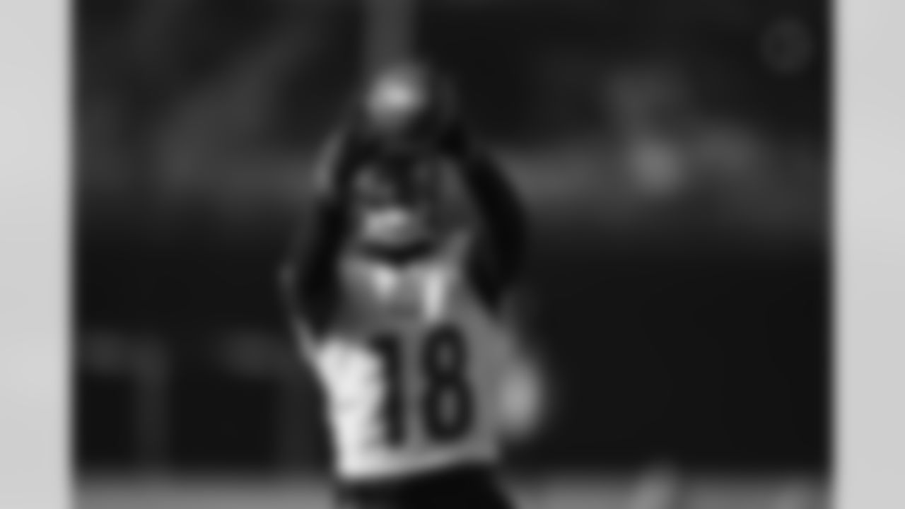 Pittsburgh Steelers wide receiver Diontae Johnson (18) during practice at the UPMC Rooney Sports Complex preparing for a Week 14 matchup against the Baltimore Ravens Friday, Dec. 9, 2022 in Pittsburgh, PA. (Karl Roser / Pittsburgh Steelers)