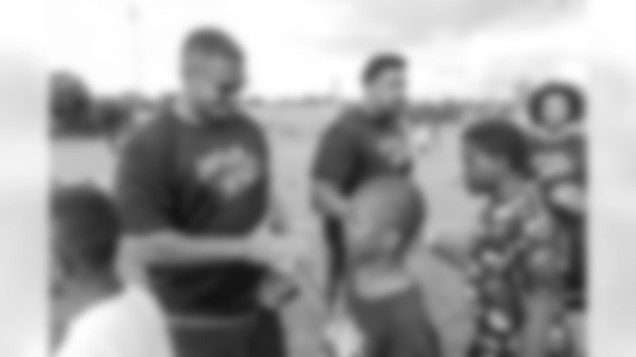 Ryan Harris, Ramon Foster
