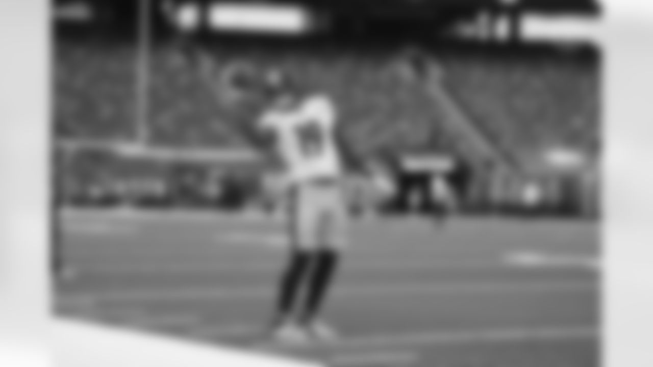 Pittsburgh Steelers wide receiver JuJu Smith-Schuster (19) warms up before a regular season game between the Pittsburgh Steelers and the New York Giants, Monday, Sept. 14, 2020 in East Rutherford, NJ. (Karl Roser / Pittsburgh Steelers)