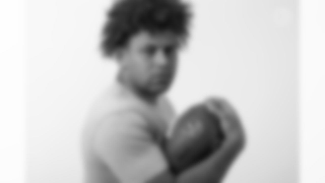 Pittsburgh Steelers tight end/fullback Connor Heyward (83) poses for a photo following the NFL Draft, Wednesday, May 18, 2022 in Pittsburgh, PA. (Karl Roser / Pittsburgh Steelers)