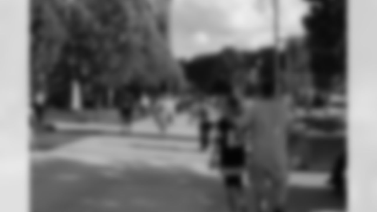 09_Bills_fan19