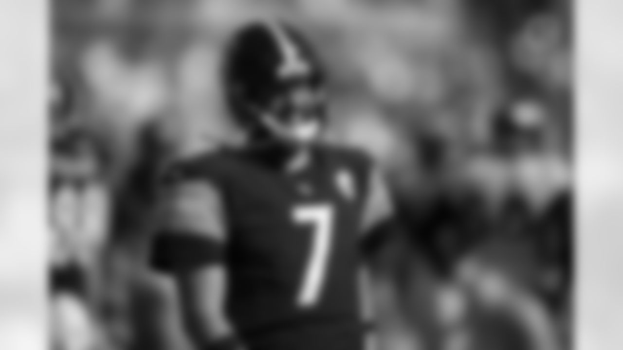 Pittsburgh Steelers quarterback Ben Roethlisberger (7) during a regular season game between the Pittsburgh Steelers and the Denver Broncos, Sunday, Oct. 10, 2021 in Pittsburgh, PA. The Steelers beat the Broncos 27-19. (Karl Roser / Pittsburgh Steelers)
