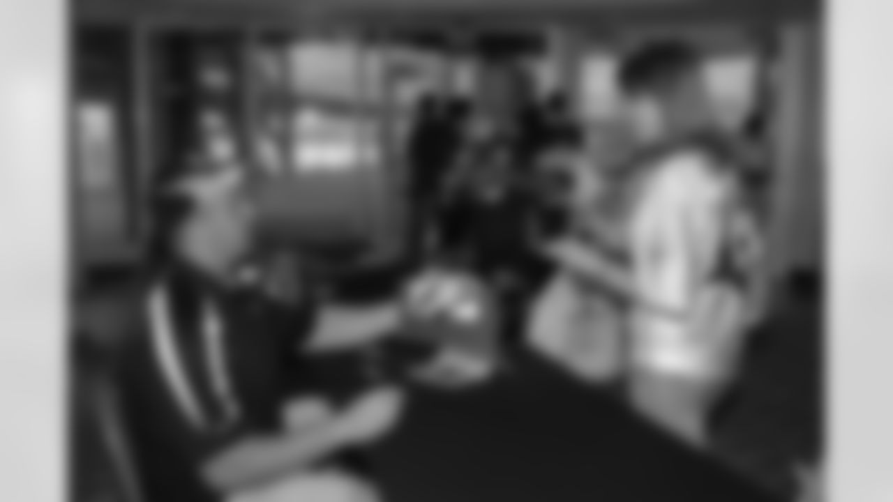 08_DraftDay_HeinzField_dh_128