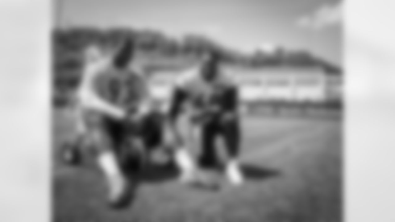 Daniel McCullers, Roy Philon