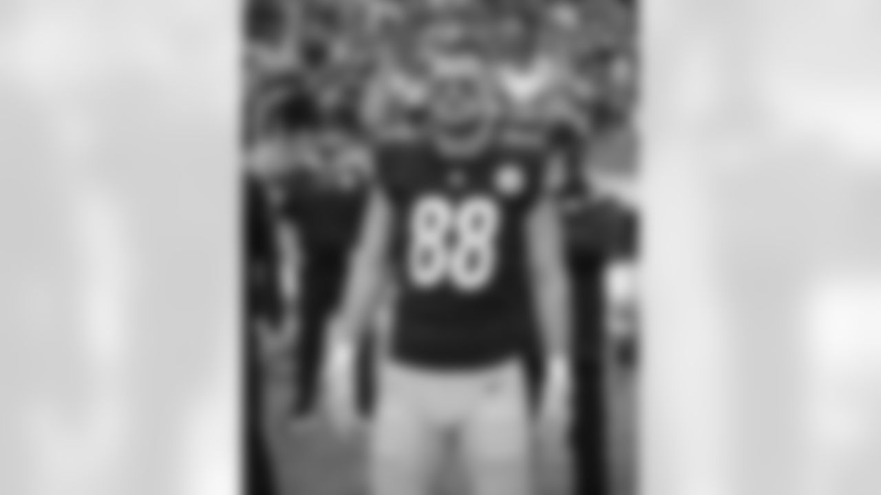 Pittsburgh Steelers tight end Pat Freiermuth (88) during a regular season game between the Pittsburgh Steelers and the Buffalo Bills, Sunday, Sept. 12, 2021 in Buffalo, NY. The Steelers defeated the Bills 23-16. (Karl Roser / Pittsburgh Steelers)