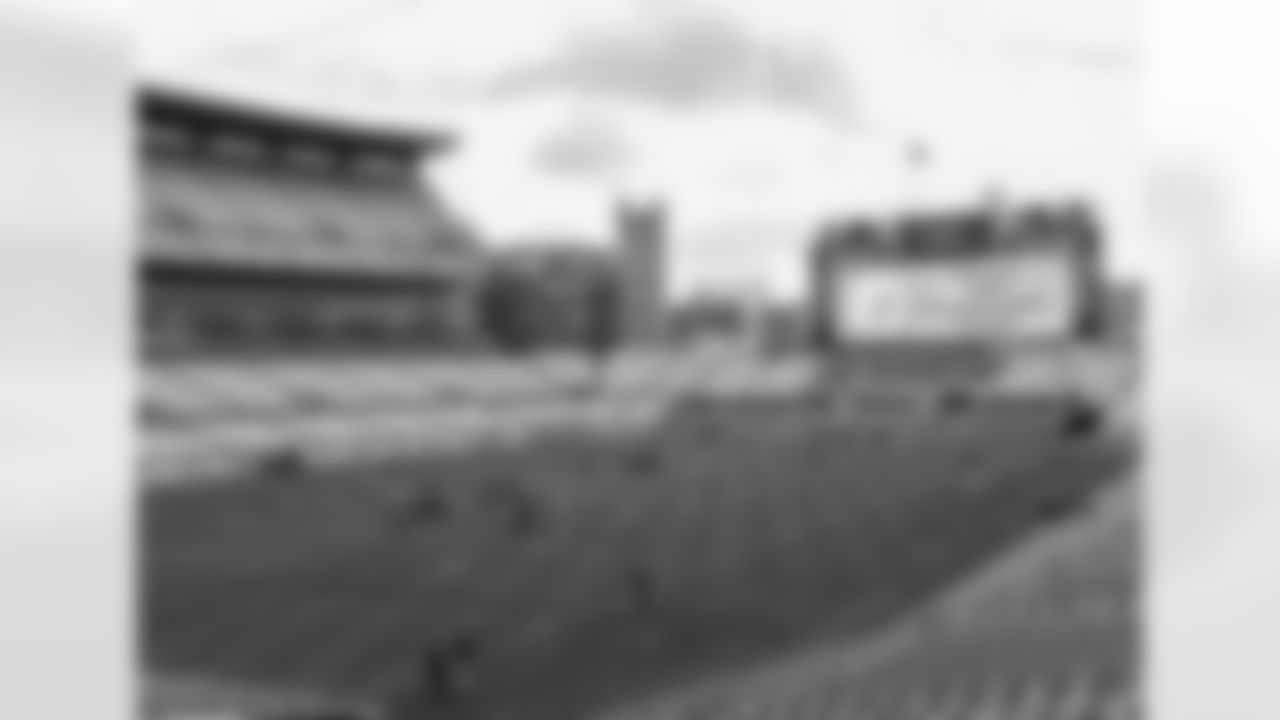 The Pittsburgh Steelers rookies practice at Heinz Field.