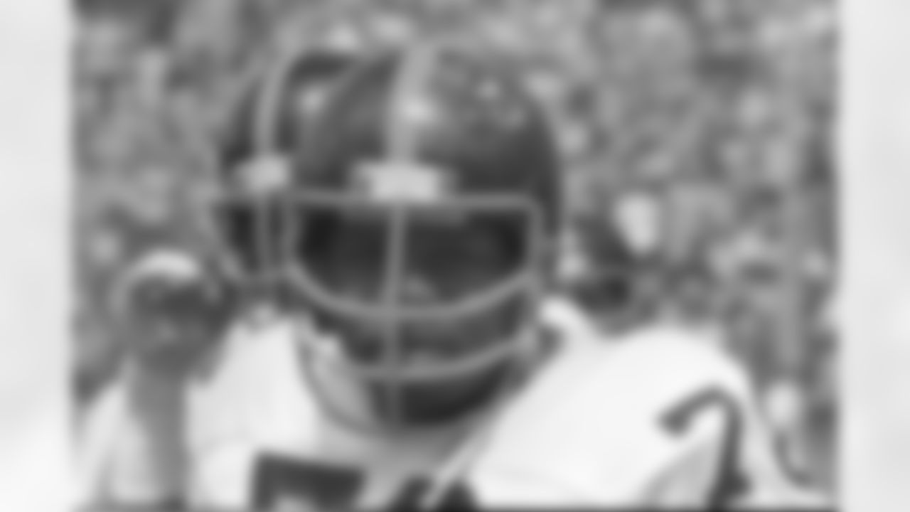 Action shot of defensive end Dwight White #78 during his time with the Pittsburgh Steelers.