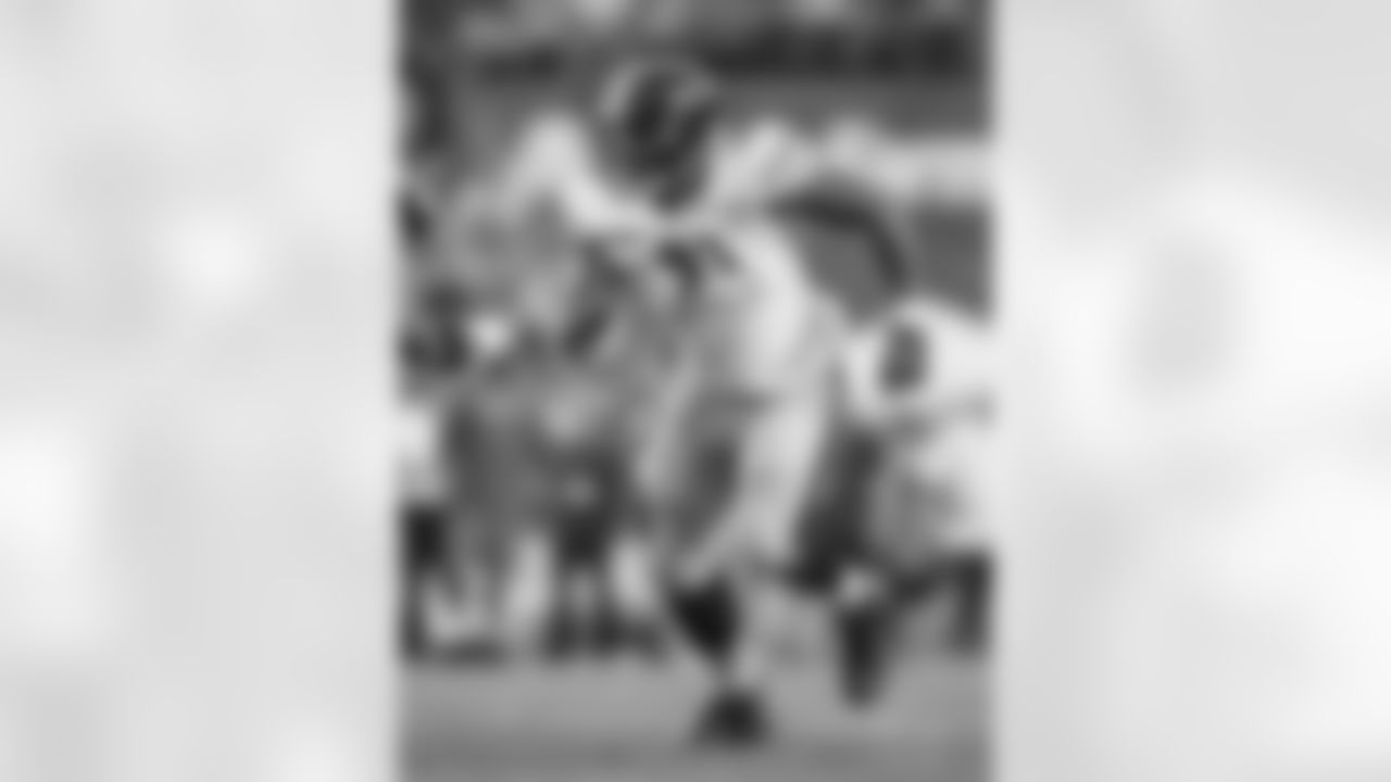 DE Stephon Tuitt's 3.5 sack total on the season leads the 2015 Steelers defense.