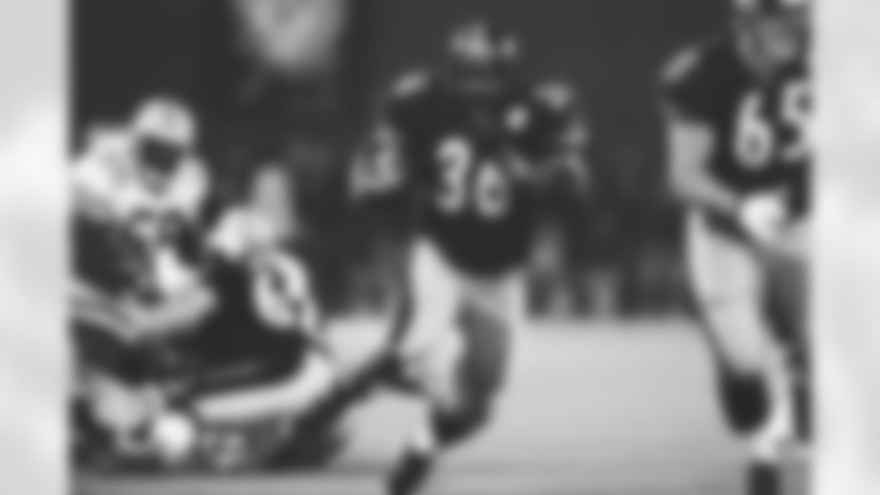 Jerome Bettis was inducted into the Pro Football Hall of Fame in 2015
