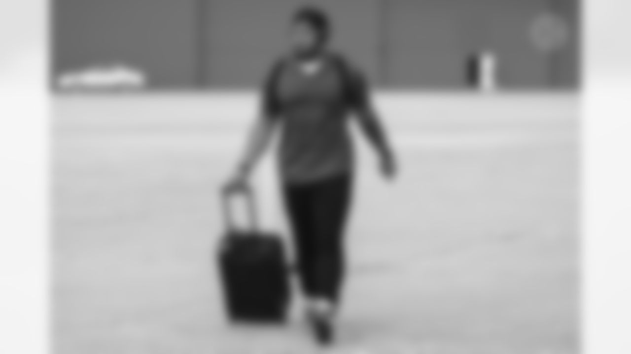 Pittsburgh Steelers defensive end Tyson Alualu (94) travels to Jacksonville for the Week 2 preseason matchup against the Jacksonville Jaguars, Friday, Aug. 19, 2022. (Karl Roser / Pittsburgh Steelers)