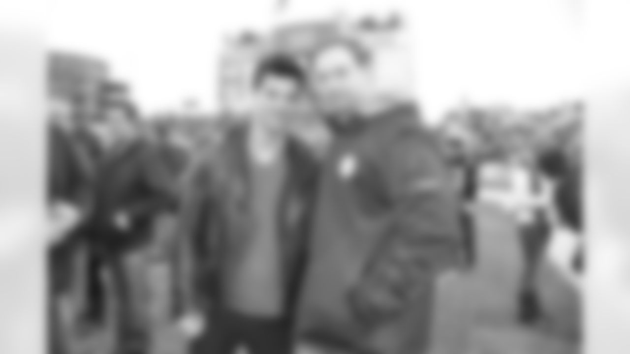 Taylor Lautner and Mr Tull