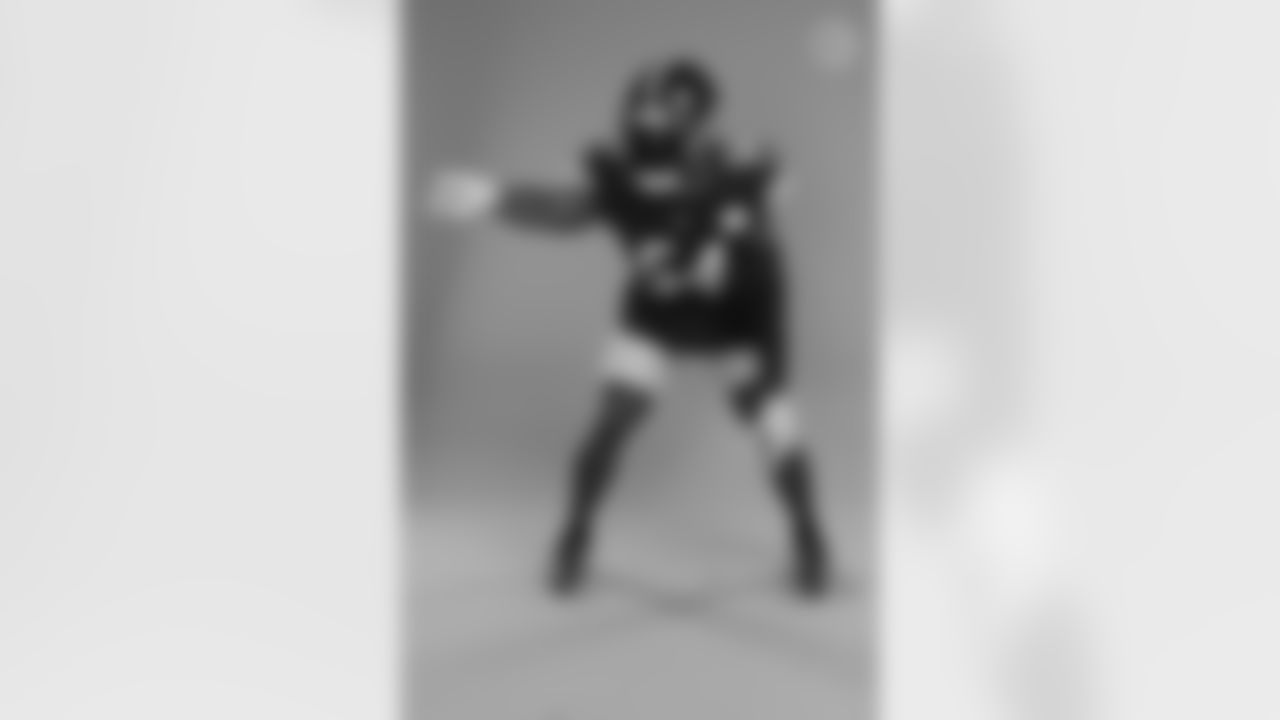 Pittsburgh Steelers linebacker Ulysees Gilbert III (54) poses for a photo during the Steelers 2021 media day, Friday, July 23, 2021 in Pittsburgh, PA. (Caitlyn Epes / Pittsburgh Steelers)
