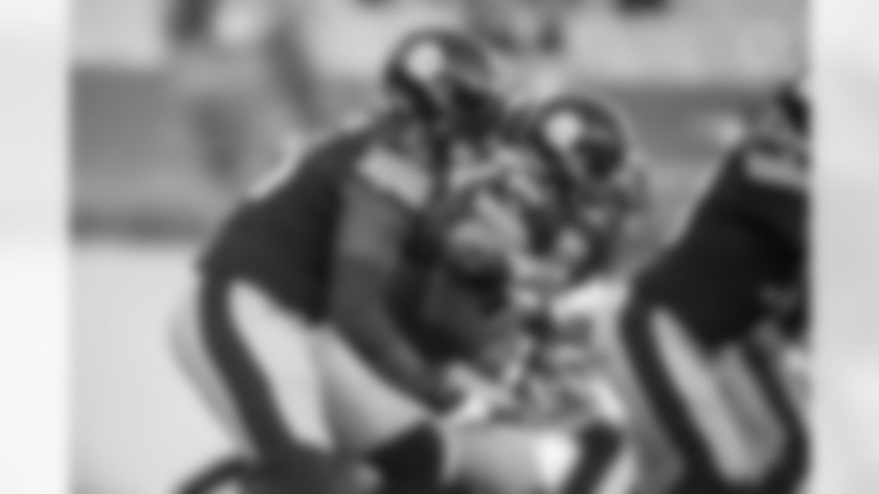 Pittsburgh Steelers offensive lineman Chukwuma Okorafor (76) during a regular season game between the Pittsburgh Steelers and the Cincinnati Bengals, Sunday, Nov. 15, 2020 in Pittsburgh, PA. The Steelers defeated the Bengals 36-10. (Karl Roser / Pittsburgh Steelers)