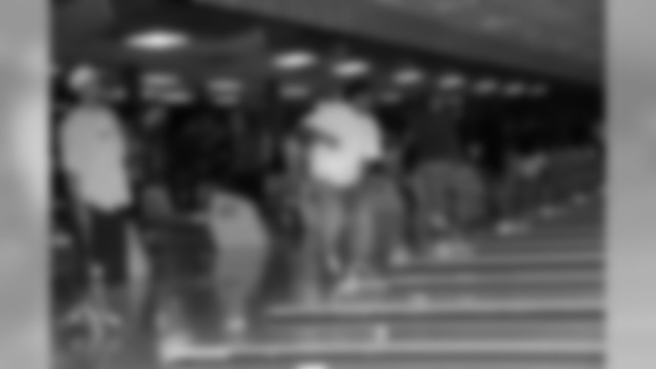 2010_steelers_team_bowling_001