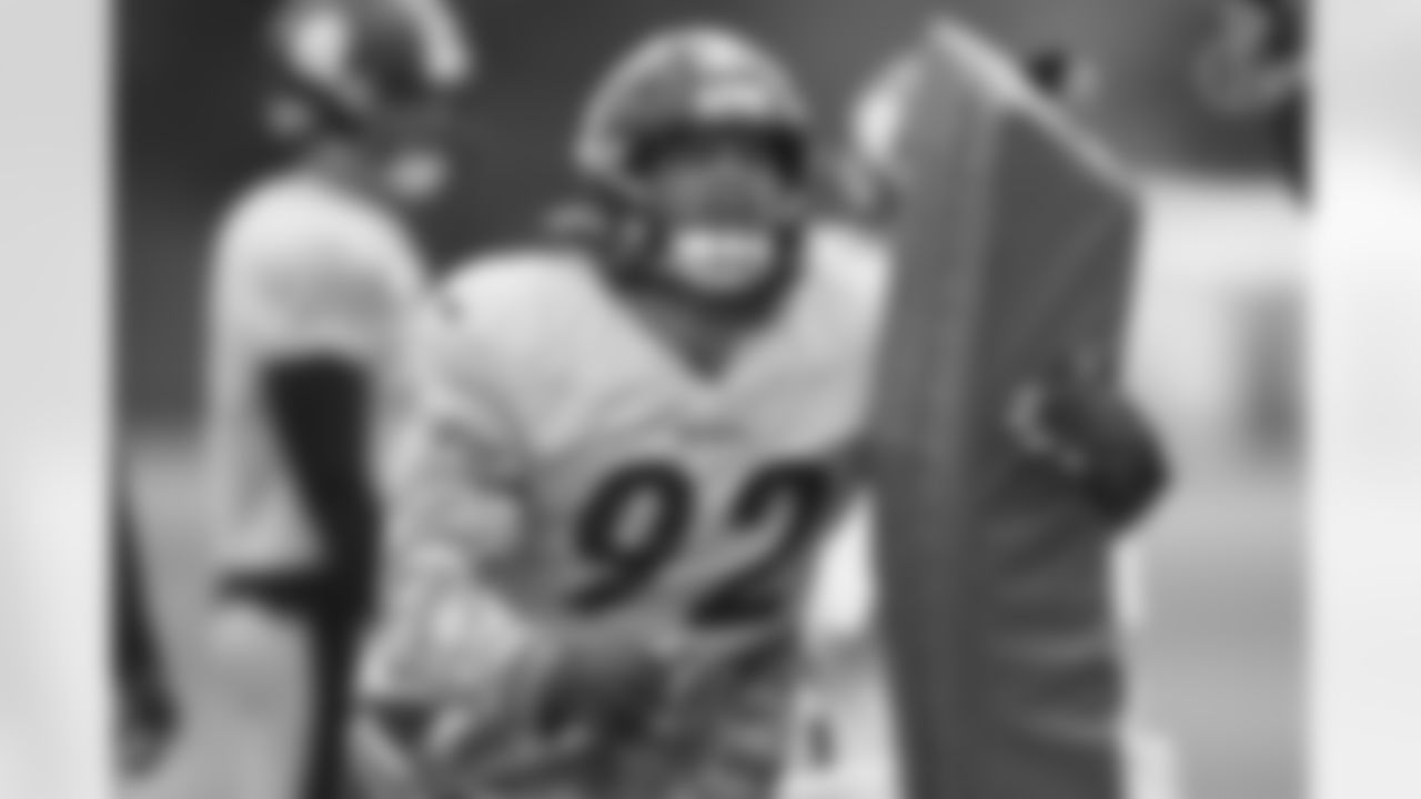 Pittsburgh Steelers defensive end Isaiahh Loudermilk (92) during practice at the UPMC Rooney Sports Complex preparing for a Week 15 matchup against the Tennessee Titans, Wednesday, Dec. 15, 2021 in Pittsburgh, PA. (Karl Roser / Pittsburgh Steelers)