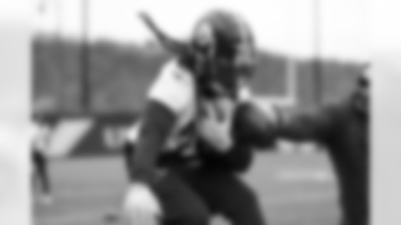 Pittsburgh Steelers running back Anthony McFarland Jr. (26) during practice at the UPMC Rooney Sports Complex preparing for a Week 12 matchup against the Cincinnati Bengals, Thursday, Nov. 25, 2021 in Pittsburgh, PA. (Karl Roser / Pittsburgh Steelers)