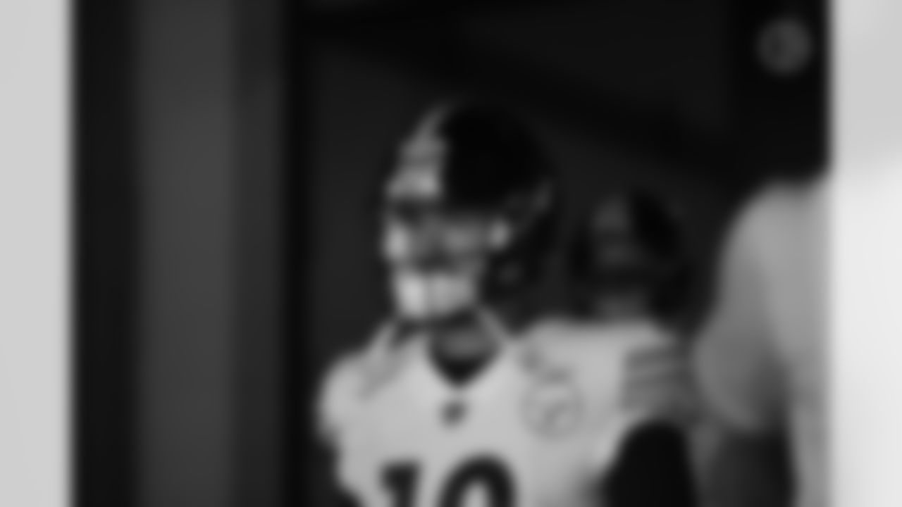 Pittsburgh Steelers quarterback Mitch Trubisky (10) during a regular season game between the Pittsburgh Steelers and the Cincinnati Bengals, Sunday, Sept. 11, 2022 in Pittsburgh, PA. (Abigail Dean / Pittsburgh Steelers)