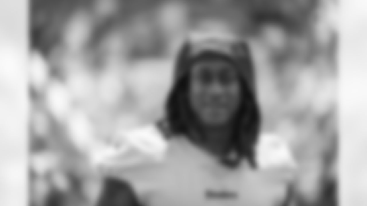 Pittsburgh Steelers safety Terrell Edmunds (34) trains at Saint Vincent College during the 2022 Steelers Training Camp on Wednesday, Aug. 3, 2022 in Latrobe, PA. (Taylor Ollason / Pittsburgh Steelers)