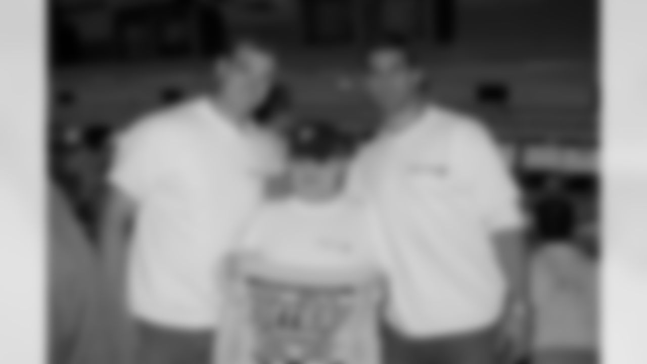08_BigBrother_Sister_Bowl_54