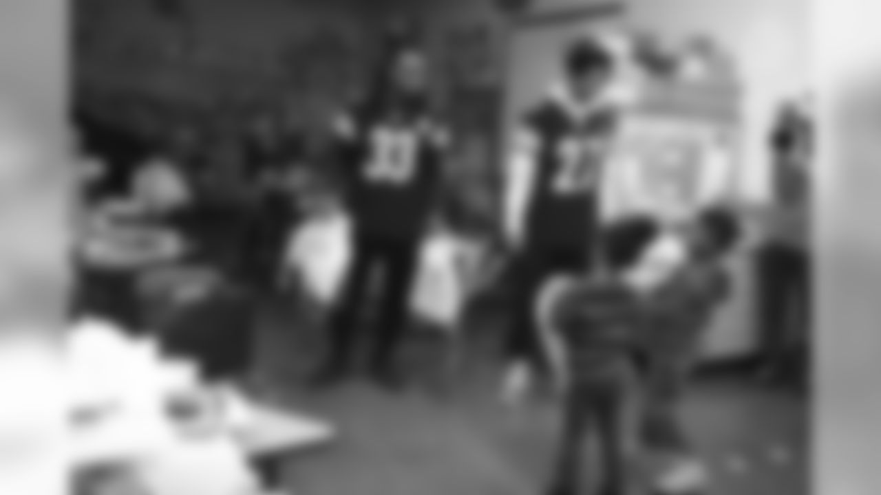 2019_LiteracyKitEvent_1210rm_00287