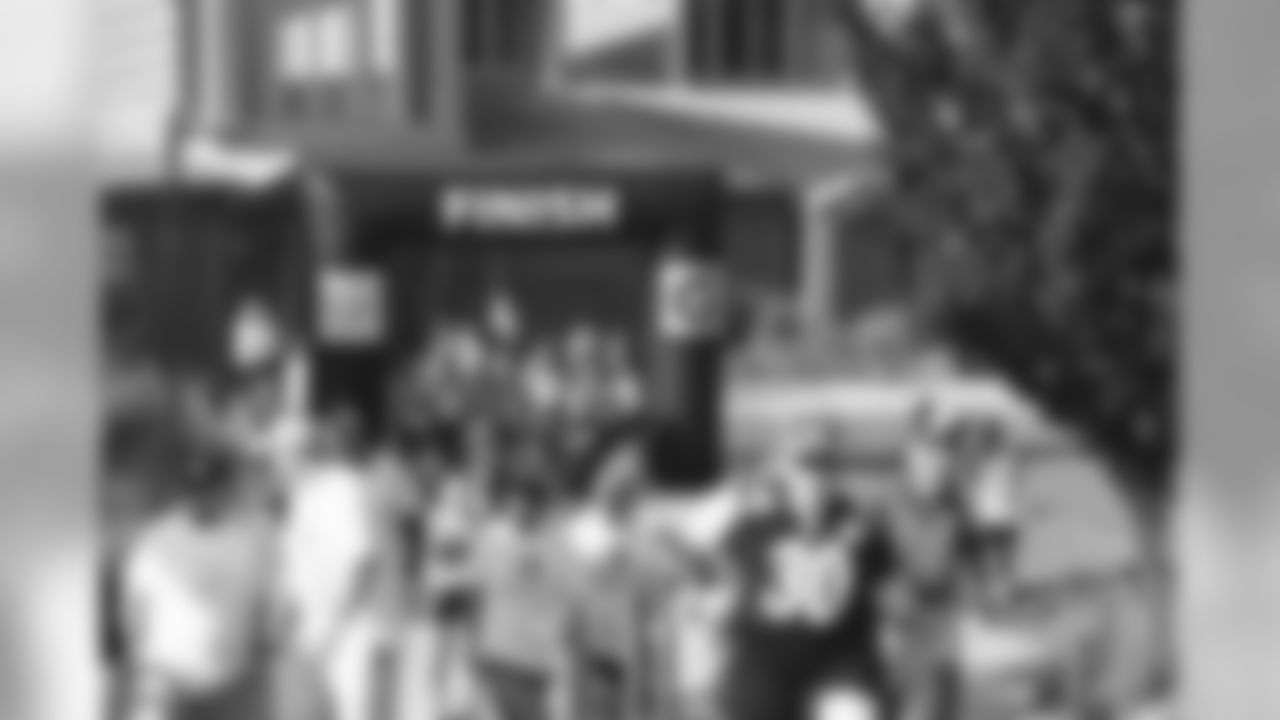 2018_SteelersCharityWalk_0728kr_0049