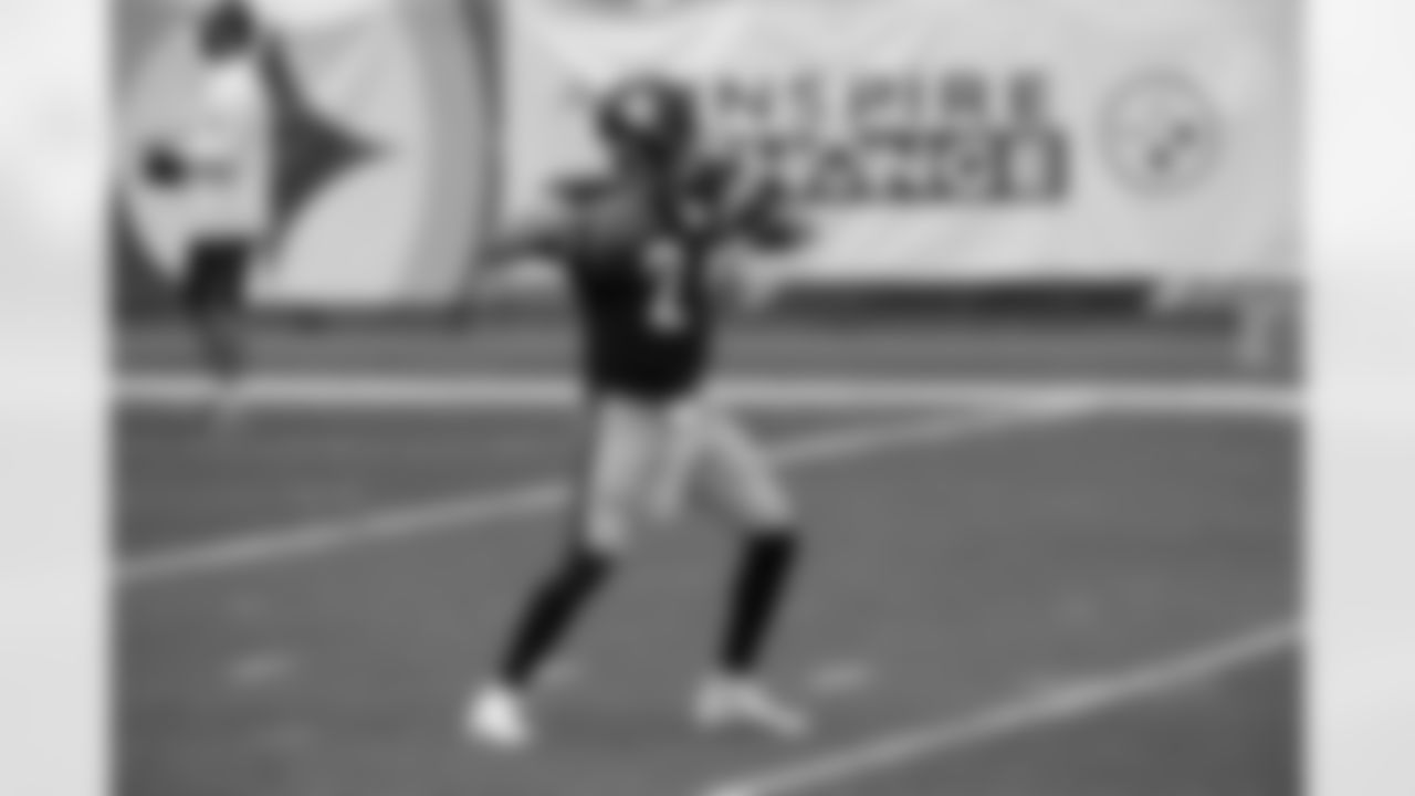 Pittsburgh Steelers quarterback Mason Rudolph (2) during a regular season game between the Pittsburgh Steelers and the Houston Texans, Sunday, Sept. 27, 2020 in Pittsburgh, PA. The Steelers beat the Texans 28-21. (Caitlyn Epes / Pittsburgh Steelers)