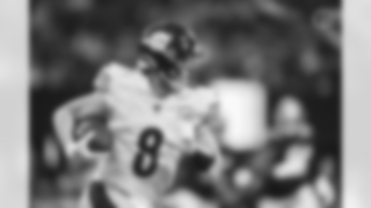 Pittsburgh Steelers quarterback Kenny Pickett (8) during a regular season game between the Pittsburgh Steelers and the Atlanta Falcons, Sunday, Dec. 4, 2022 in Atlanta, GA. (Abigail / Pittsburgh Steelers)