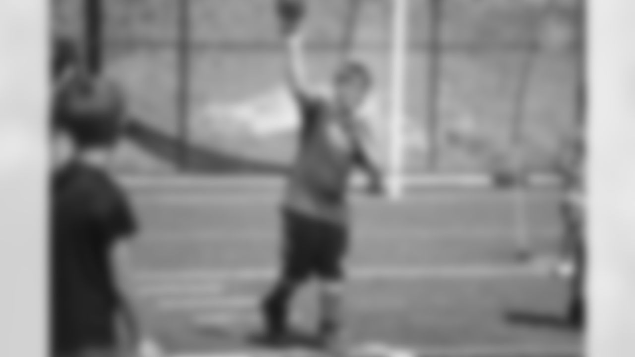 The Steelers host a 2021 Youth Football Camp at Highlands Sports Complex Monday, June 28, 2021 in Triadelphia, WV. (Caitlyn Epes / Pittsburgh Steelers)