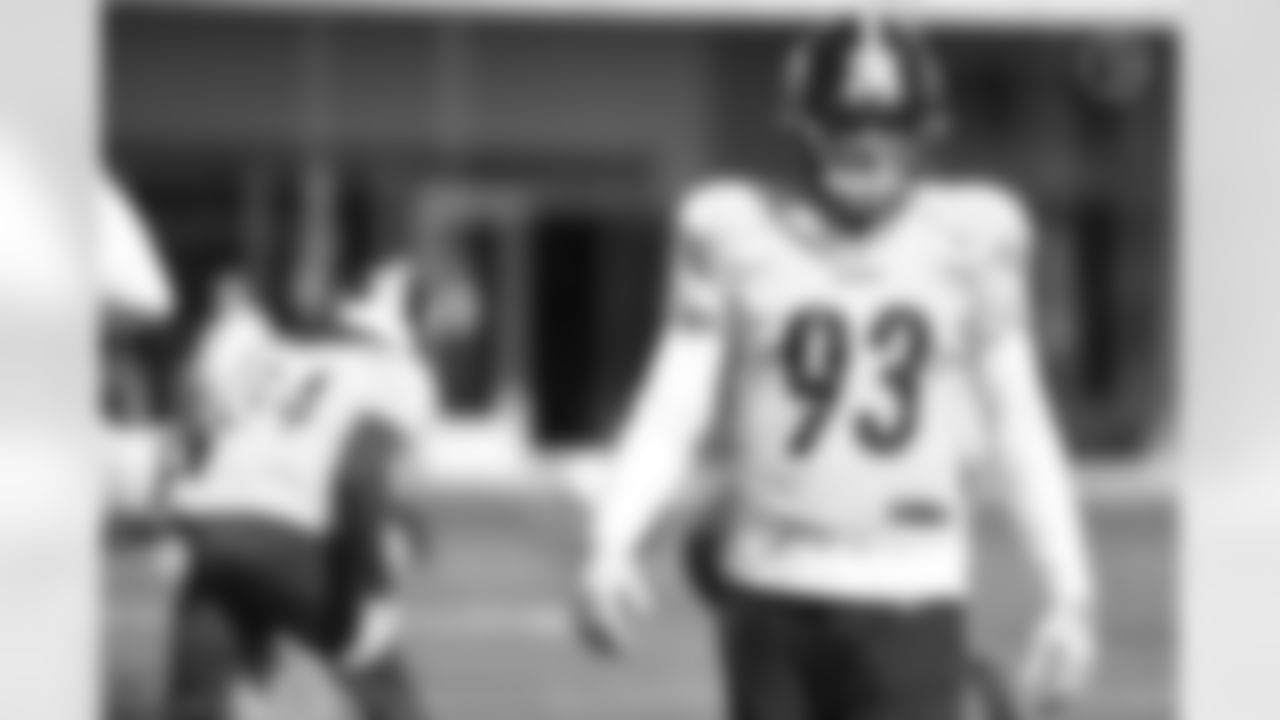 Pittsburgh Steelers linebacker Joe Schobert (93) during practice at the UPMC Rooney Sports Complex preparing for a Week 4 matchup against the Green Bay Packers, Wednesday, Sept. 29, 2021 in Pittsburgh, PA. (Caitlyn Epes / Pittsburgh Steelers)