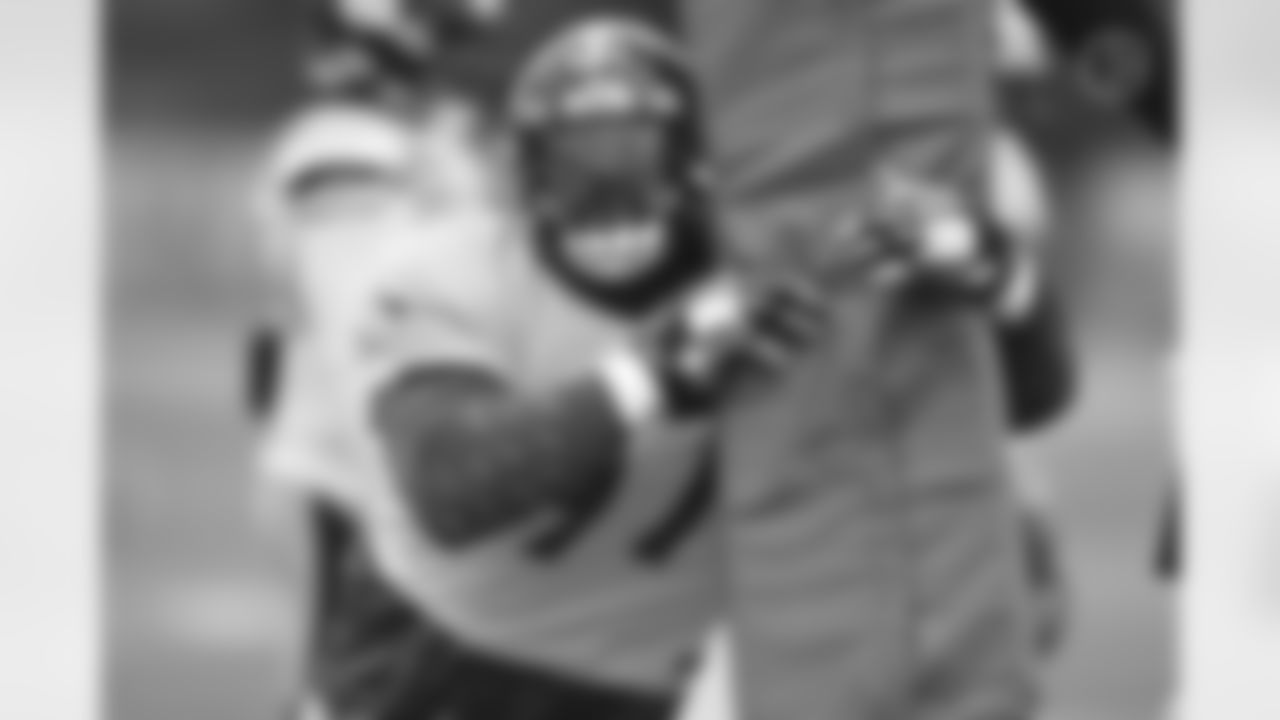 Pittsburgh Steelers defensive tackle Cameron Heyward (97) during practice at the UPMC Rooney Sports Complex preparing for a Week 15 matchup against the Tennessee Titans, Wednesday, Dec. 15, 2021 in Pittsburgh, PA. (Karl Roser / Pittsburgh Steelers)