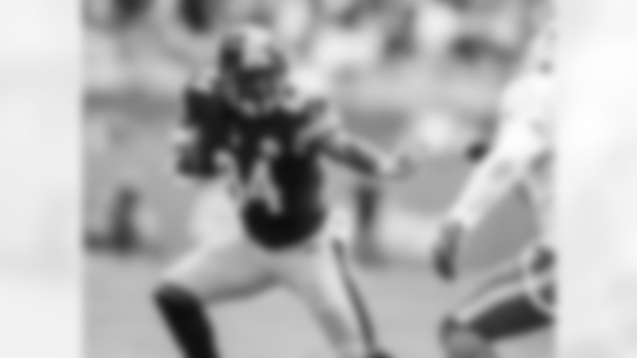 WR Antonion Brown has a team-high 41 receptions for 486 receiving yards. Brown has also hauled in 5 receiving touchdowns for the Steelers offense.