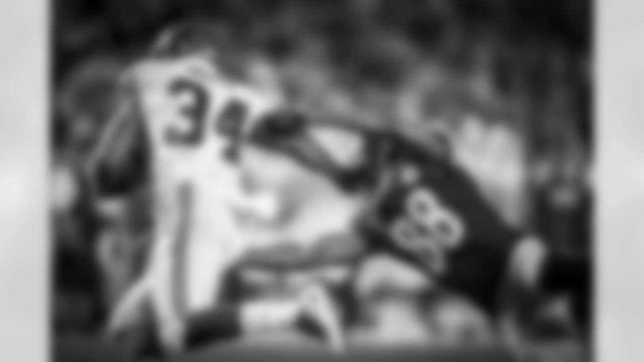 A 2016 Regular Season game between the Pittsburgh Steelers and the Kansas City Chiefs on Sunday October 2nd 2016. The Steelers defeated the Chiefs 43-14.