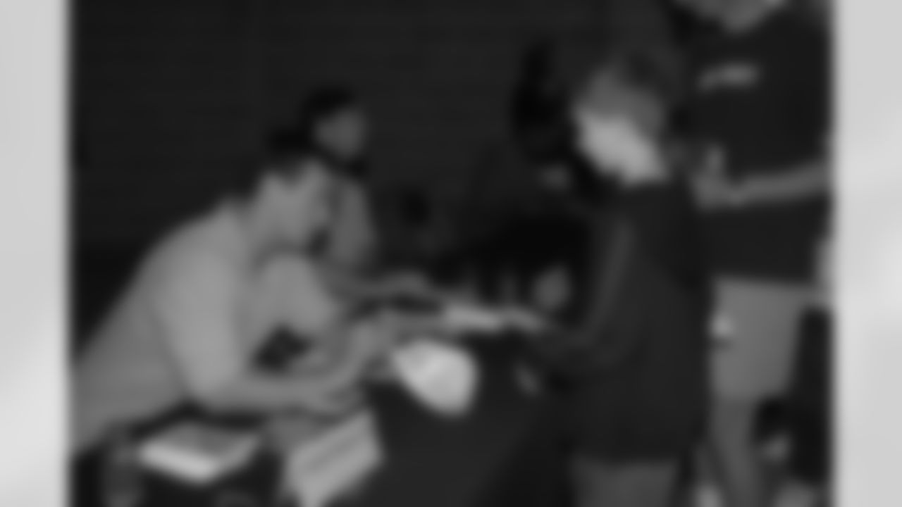 08_DraftDay_HeinzField_dh_280
