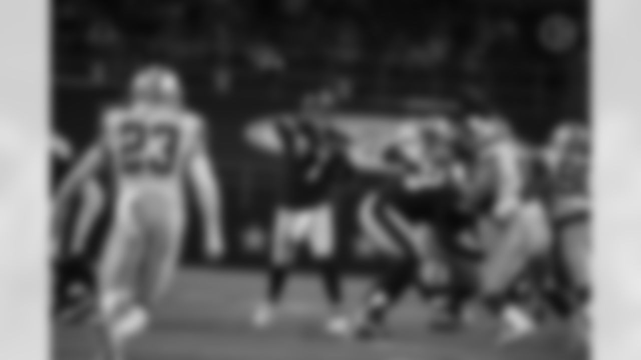 Pittsburgh Steelers quarterback Ben Roethlisberger (7) throws the ball during a regular season game between the Pittsburgh Steelers and the Dallas Cowboys, Sunday, Nov. 8, 2020 in Dallas, TX. The Steelers defeated the Cowboys 24-19. (Karl Roser / Pittsburgh Steelers)