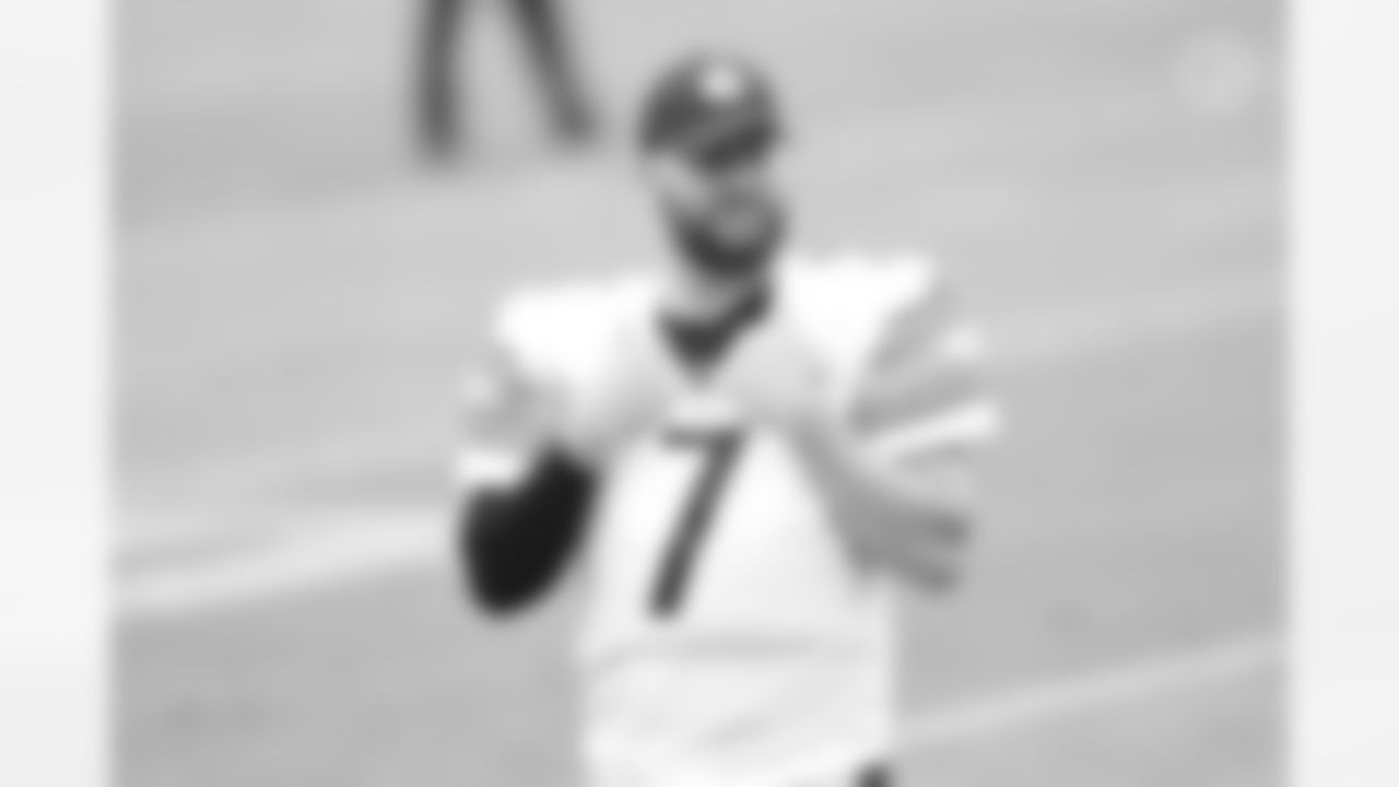 Pittsburgh Steelers quarterback Ben Roethlisberger (7) during a regular season game between the Pittsburgh Steelers and the Jacksonville Jaguars, Saturday, Nov. 21, 2020 in Jacksonville, FL. (James Gilbert / Pittsburgh Steelers)