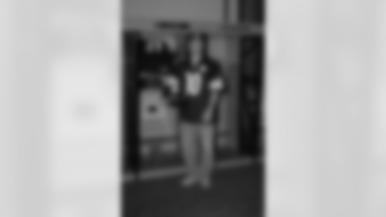 08_DraftDay_HeinzField_dh_152