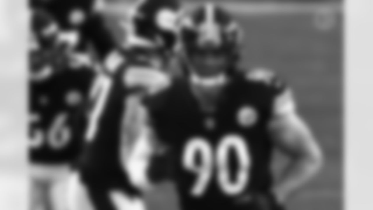 Pittsburgh Steelers linebacker T.J. Watt (90) during a regular season game between the Pittsburgh Steelers and the Washington Football Team, Monday, Dec. 7, 2020 in Pittsburgh, PA. (Caitlyn Epes / Pittsburgh Steelers)