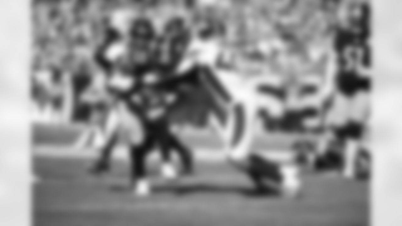 Pittsburgh Steelers running back Najee Harris (22) during a regular season game between the Pittsburgh Steelers and the Denver Broncos, Sunday, Oct. 10, 2021 in Pittsburgh, PA. (Caitlyn Epes / Pittsburgh Steelers)