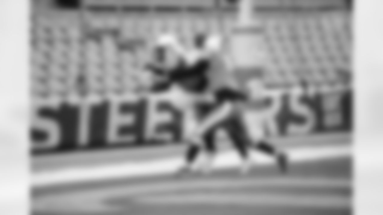 Bishop Canevin and OLSH play in the 1A WPIAL Football Championship at Heinz Field Friday, Nov. 26, 2021 in Pittsburgh, PA. (Brad Oskowski / Pittsburgh Steelers)