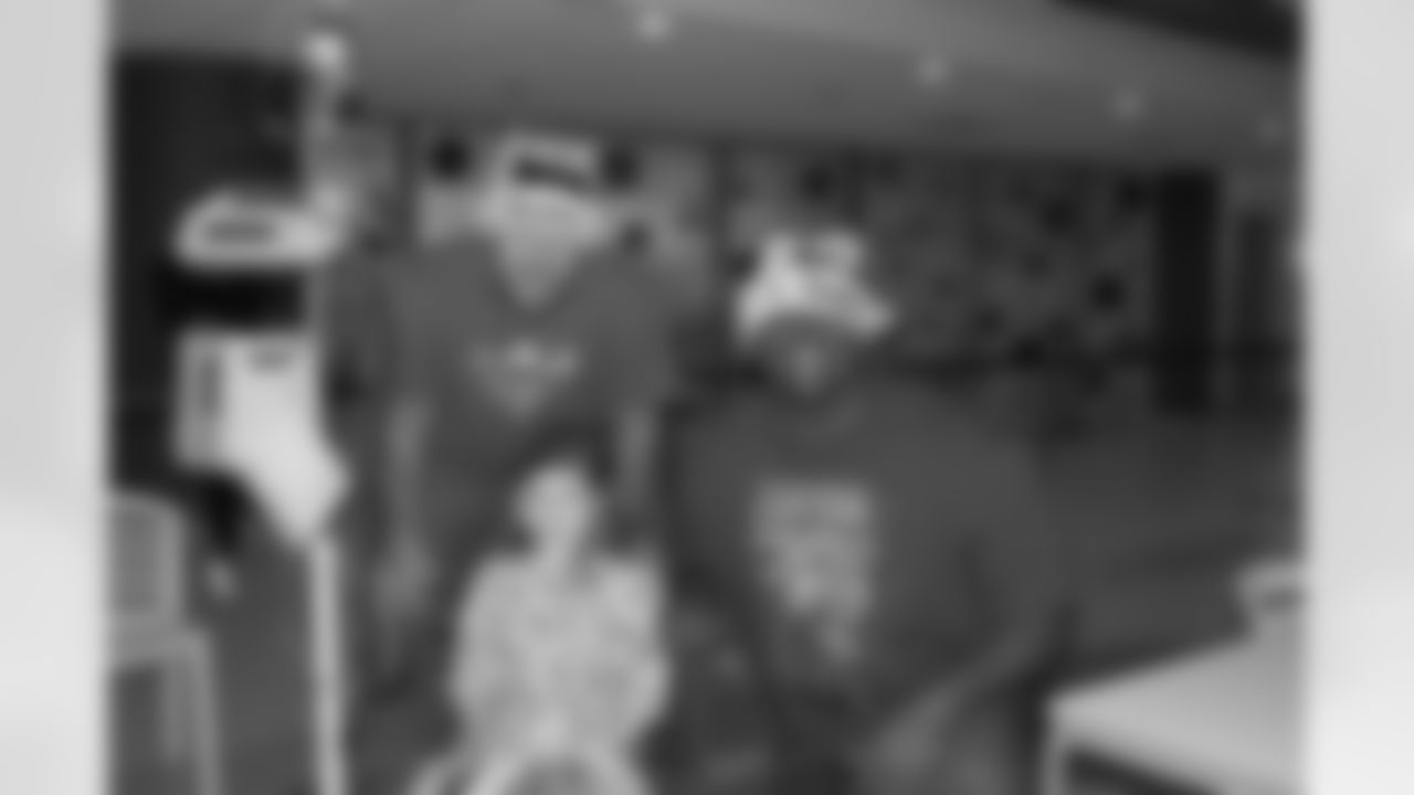 09_Childrens_Hospital_Christmas